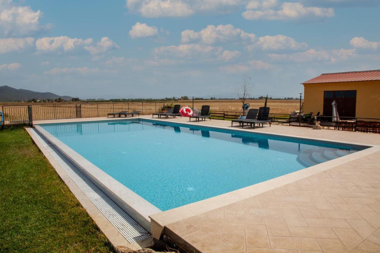 Agriturismo Albarosa-Terre Dell'Amore Марина ди Гросето Екстериор снимка
